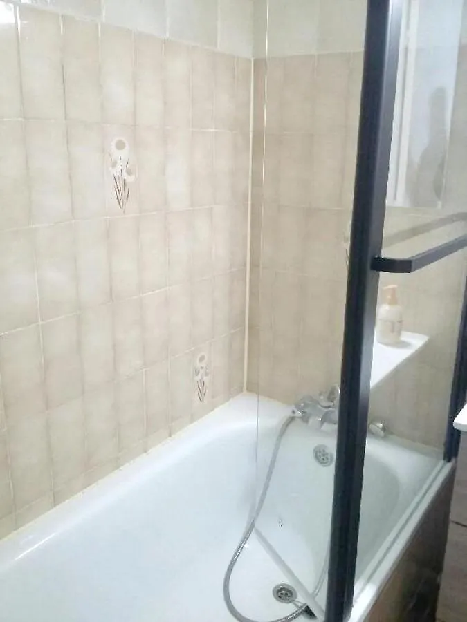 Apartment Studio Accueillant Au Coeur De Frejus 25 M² Piscine Partagee