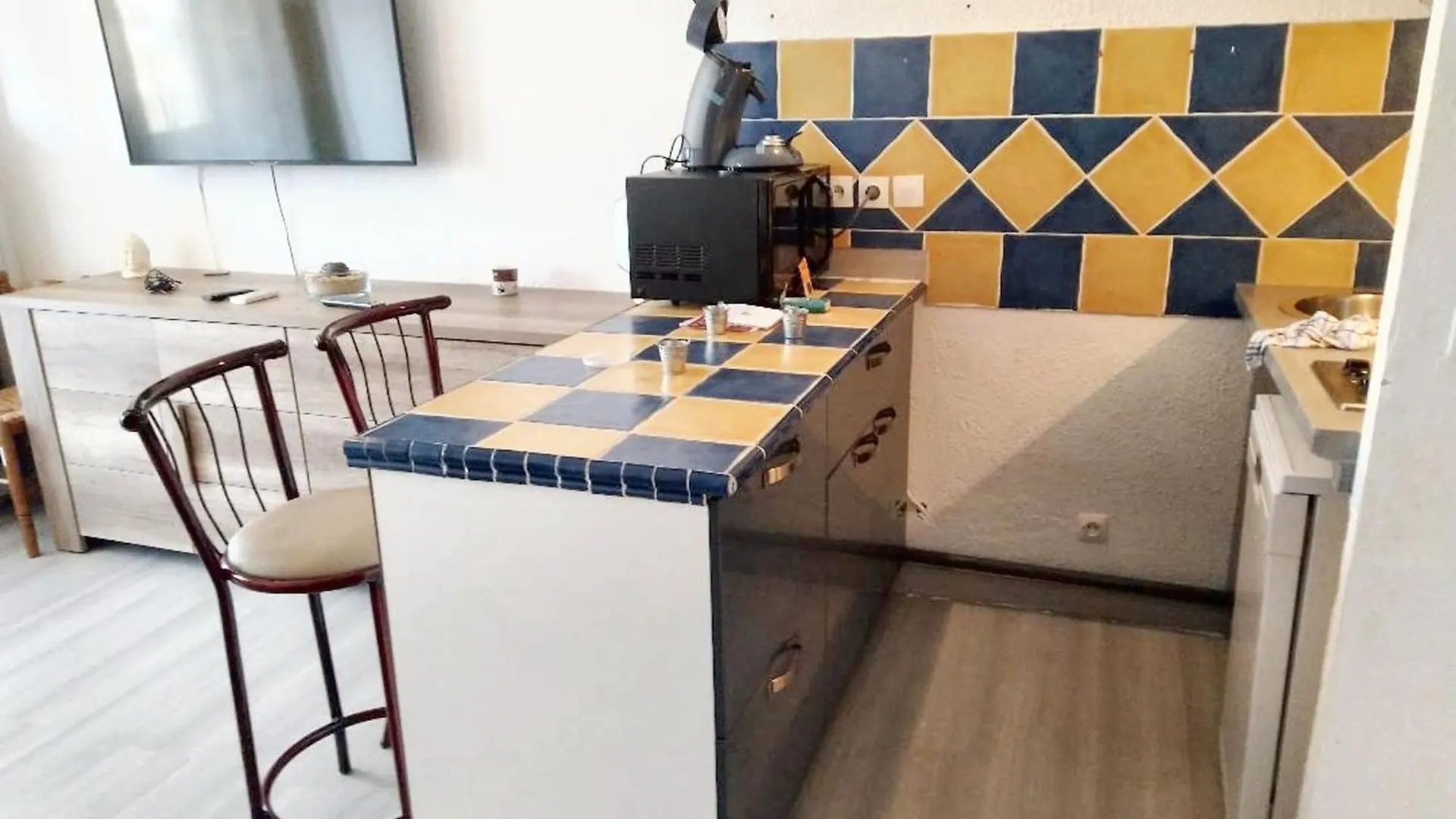 Studio Accueillant Au Coeur De Frejus 25 M² Piscine Partagee 0*,  France