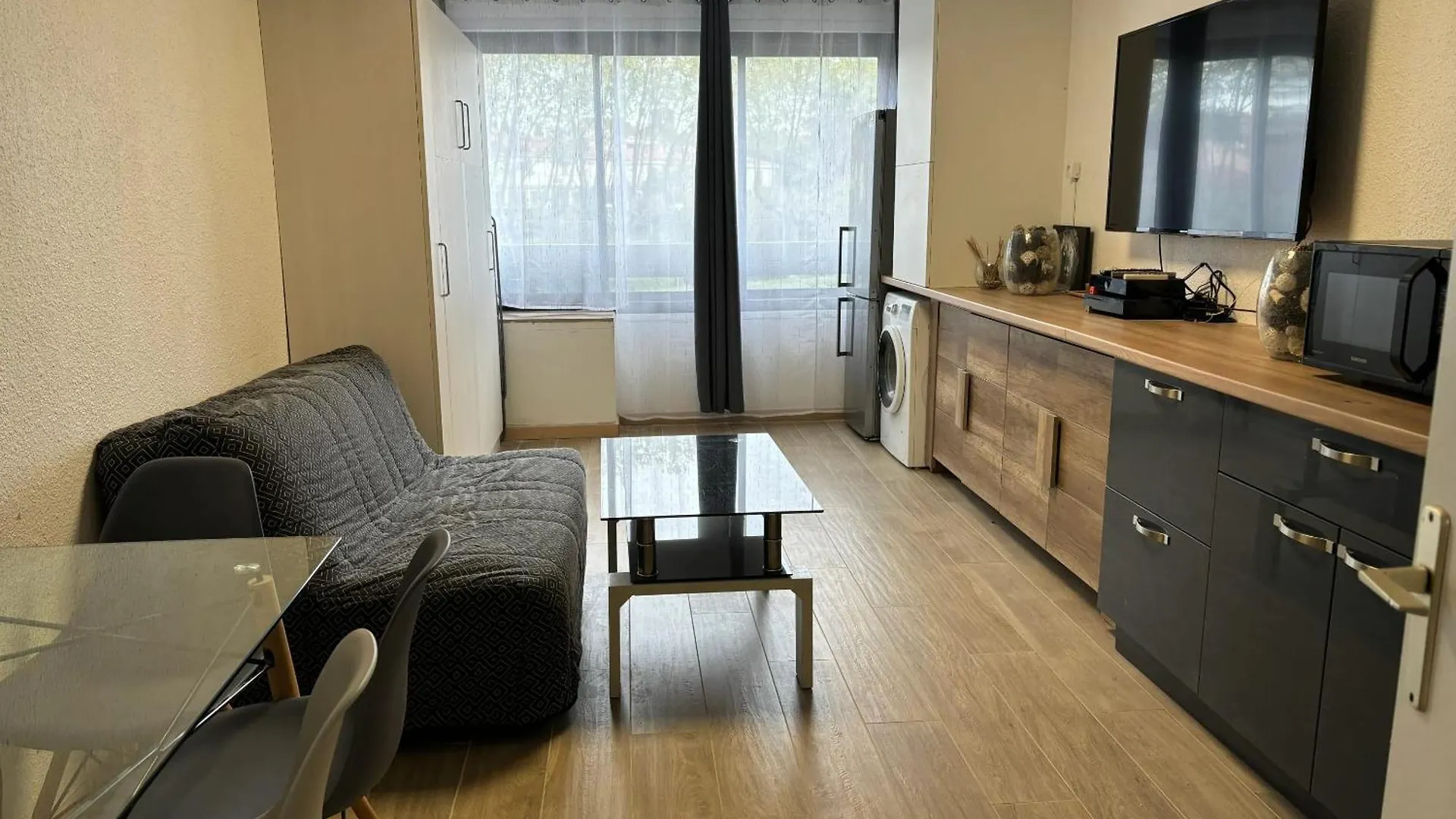 Studio Accueillant Au Coeur De Frejus 25 M² Piscine Partagee 0*,  France