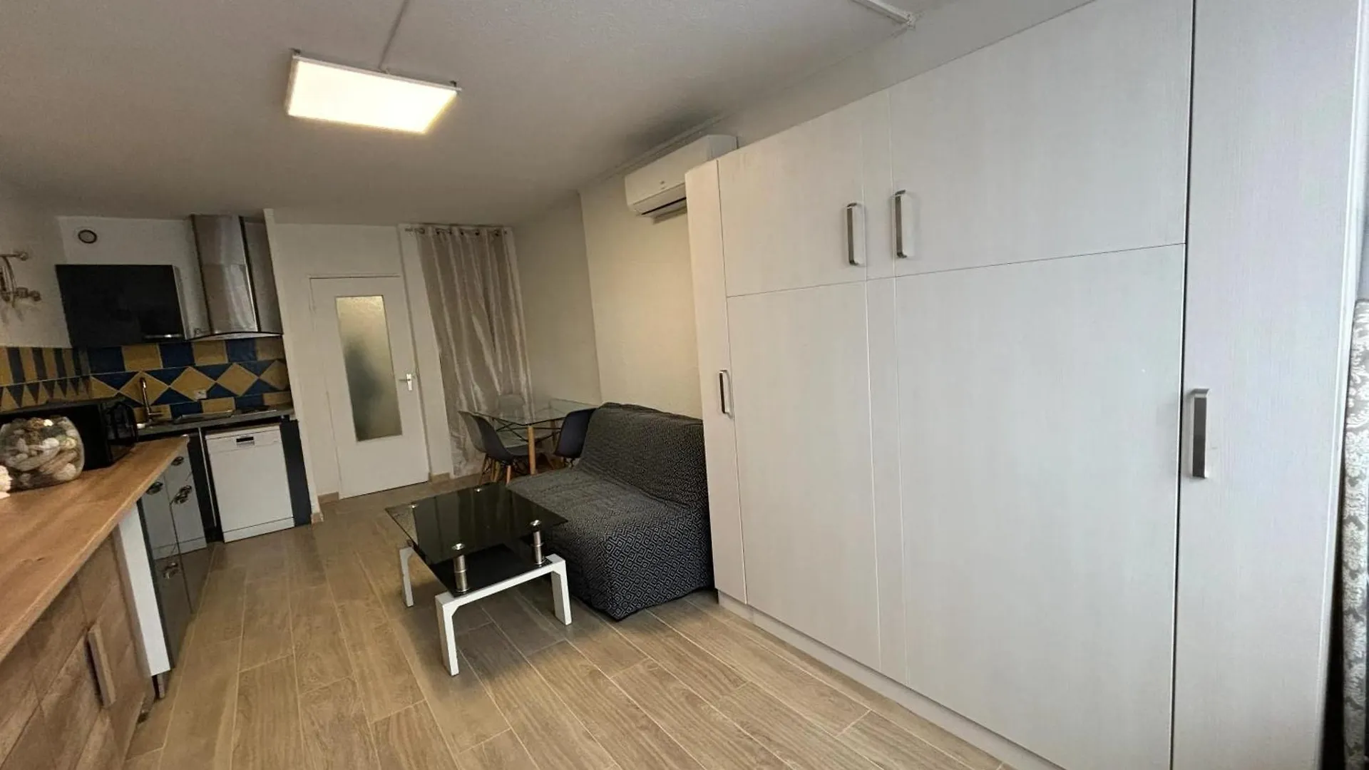 Studio Accueillant Au Coeur De Frejus 25 M² Piscine Partagee Apartment