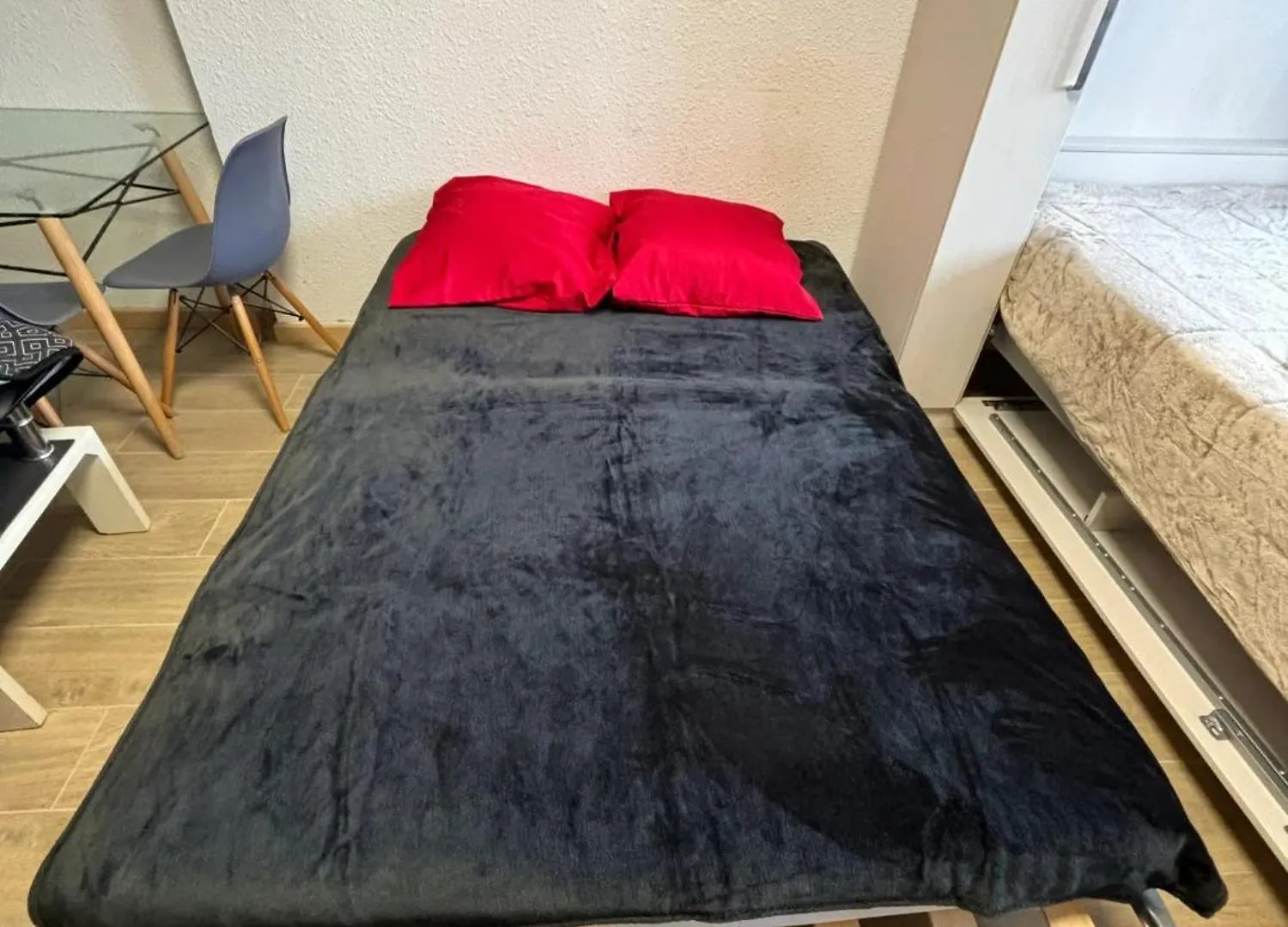 Apartment Studio Accueillant Au Coeur De Frejus 25 M² Piscine Partagee France