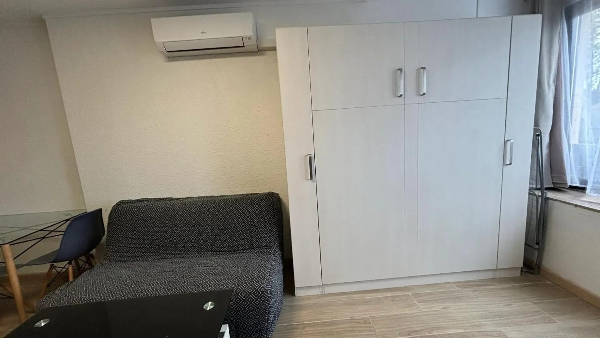 Studio Accueillant Au Coeur De Frejus 25 M² Piscine Partagee