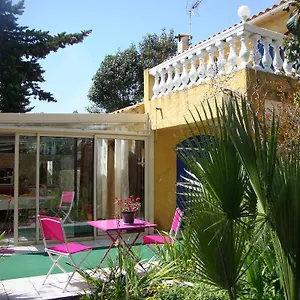 Bed and breakfast Le Soleil Bleu, Fréjus