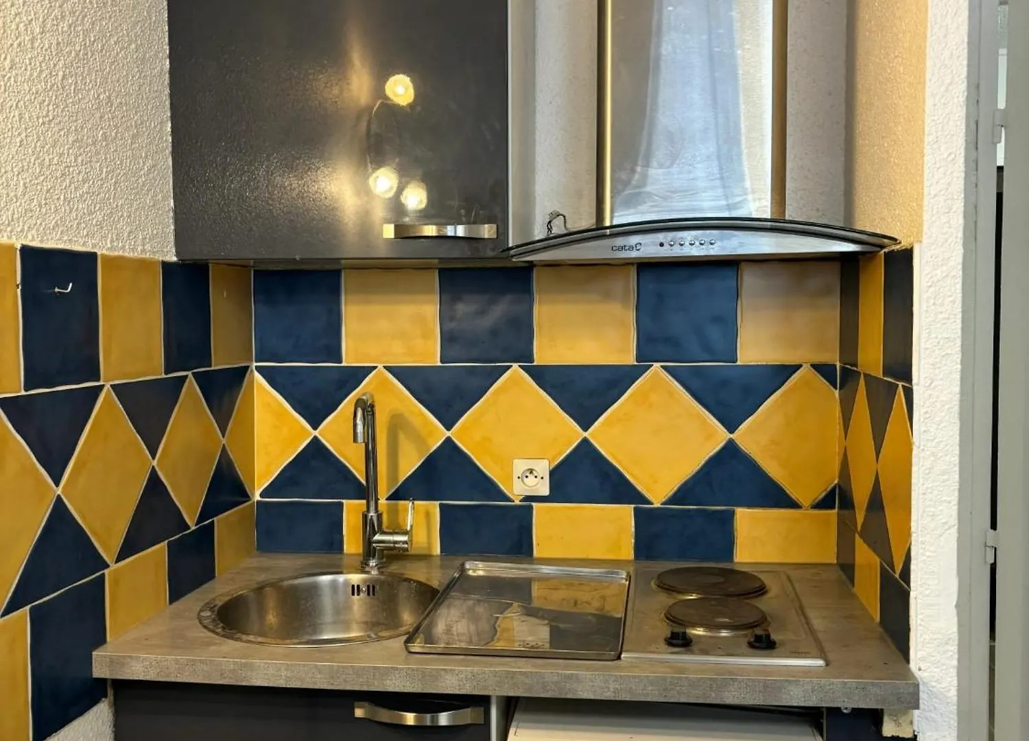 Apartment Studio Accueillant Au Coeur De Frejus 25 M² Piscine Partagee
